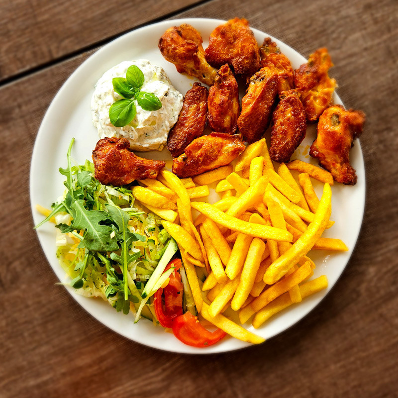 35 - Chicken Wings (9 Stück)